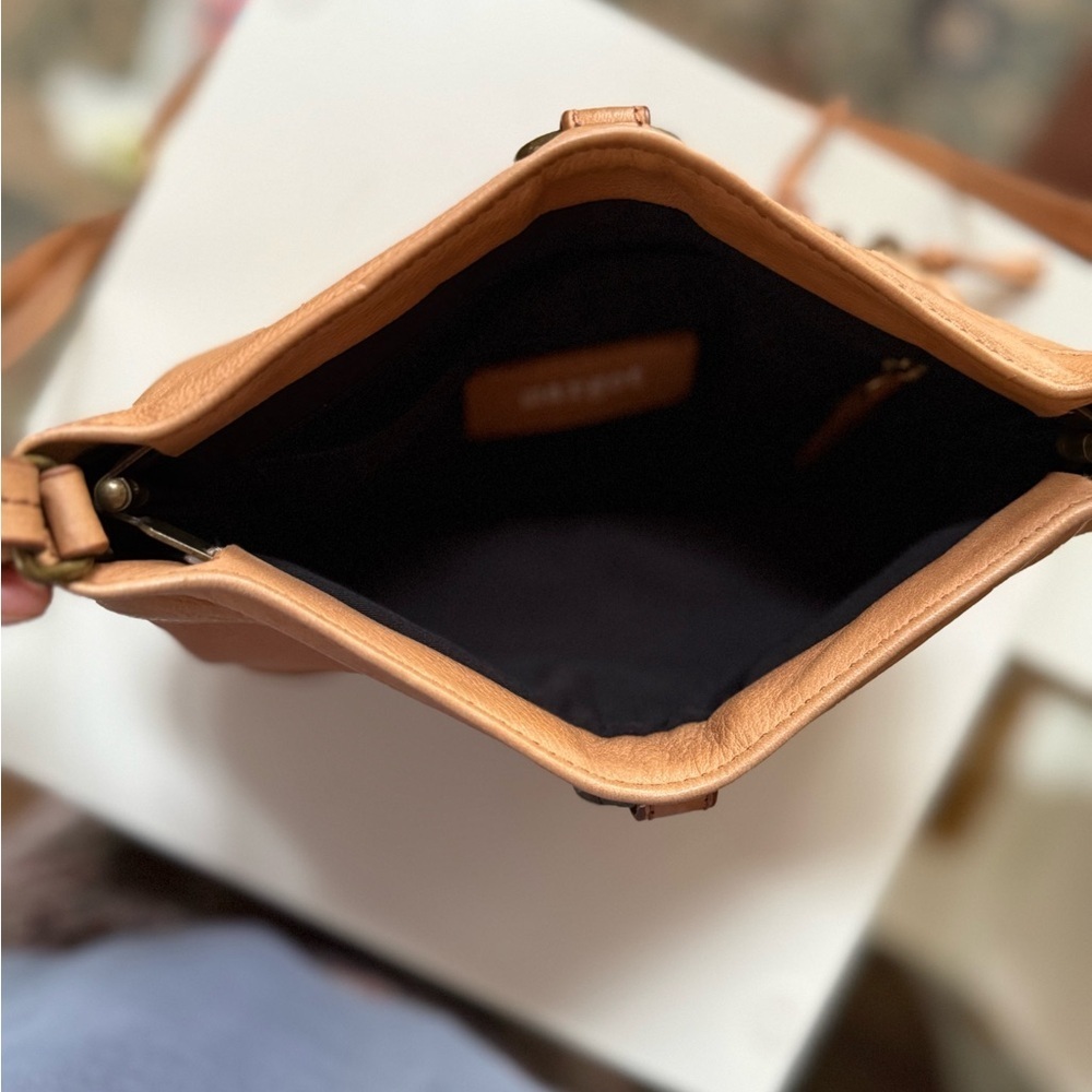 MARGOT Tan Leather Shoulder Bag Crossbody - Picture 8 of 8